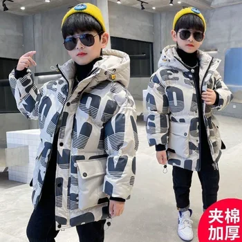 2023 Зимняя куртка для мальчиков средней длины с буквенным принтом, ветровка с капюшоном для детей 5-12 лет, красивая одежда для отдыха, сохраняющая тепло.