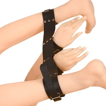 Кожаные изделия для секс-игрушек с удерживающими ремнями, бондажное снаряжение, связывающее руки и ноги, наручники