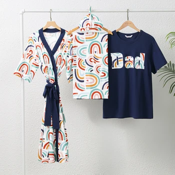 Комплекты одежды PatPat Family с поясом и радужным принтом, или пеленальное одеяло, или хлопчатобумажные футболки с короткими рукавами с буквенным рисунком