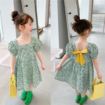 Повседневные платья Летняя коллекция, зеленое платье с цветочным принтом с коротким рукавом и квадратным вырезом, с желтым поясом и открытой спиной